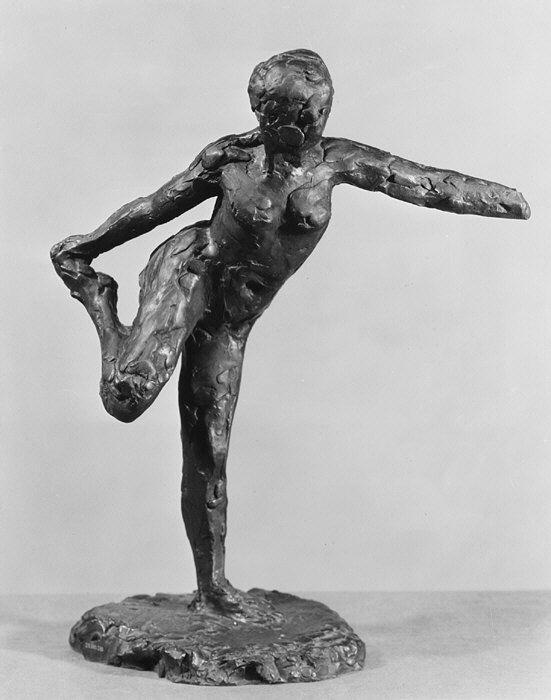 Edgar Degas — Tänzerin, die ihren rechten Fuß mit der rechten Hand hält (modeled before 1910, cast 1920)